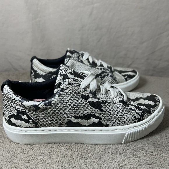 Dr. Scholl's Shoes - Dr Scholl's Be Free Snake Print Lace Up Sneakers Women's 6.5M Comfort Shoes